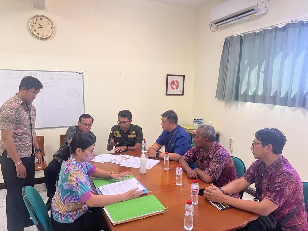 podiumnews.com-Kesbangpol Razia Guru Bule di Denpasar 